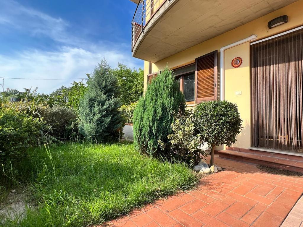Appartamento Altopascio Sulla Francigena Spianate 外观 照片